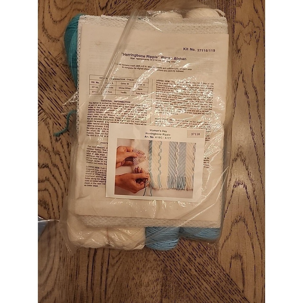 Women's Day Herringbone Ripple Woven Afghan Kit#37118/119 44" X 64", New Sealed
